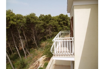 Chorwacja Privát Okrug Donji, Zewnątrz